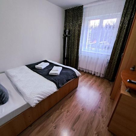 Aviliz Apartament Буштени Экстерьер фото