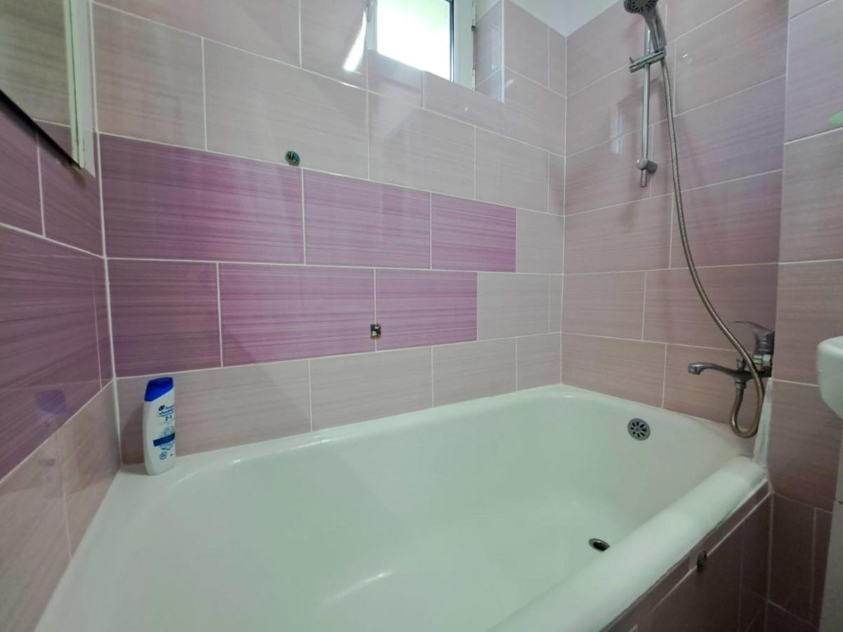 Aviliz Apartament Буштени Экстерьер фото