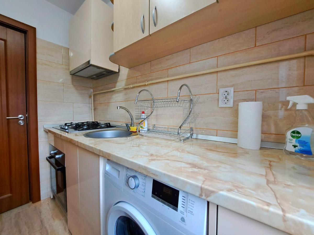 Aviliz Apartament Буштени Экстерьер фото