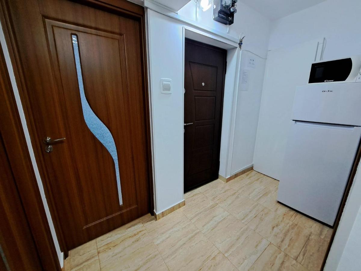 Aviliz Apartament Буштени Экстерьер фото
